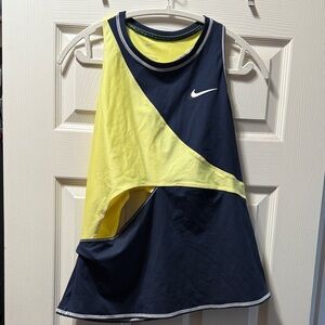 Nike athletic workout tank top